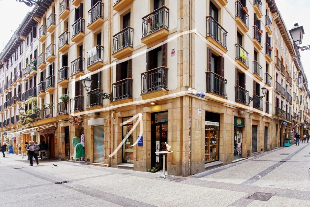 Апартаменты 8 Balconies Heart Of The Old Town Сан-Себастьян Экстерьер фото