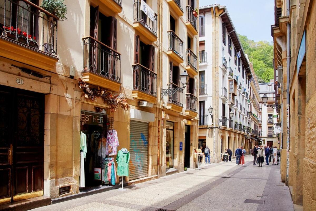 Апартаменты 8 Balconies Heart Of The Old Town Сан-Себастьян Экстерьер фото